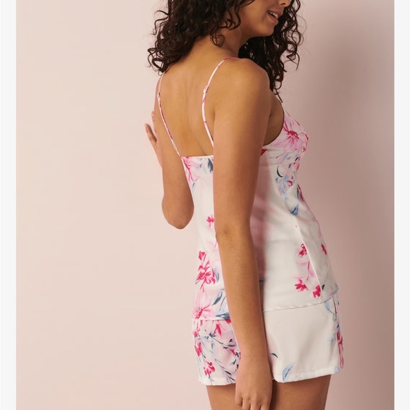 La Vie En Rose Luxury Edition Pink and White Floral Satin Camisole White Garden - Picture 3 of 9
